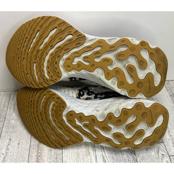 Nike React Infinity Flyknit White Women's US Size 7 DJ5932-001 Running Shoes - Picture 5 of 8